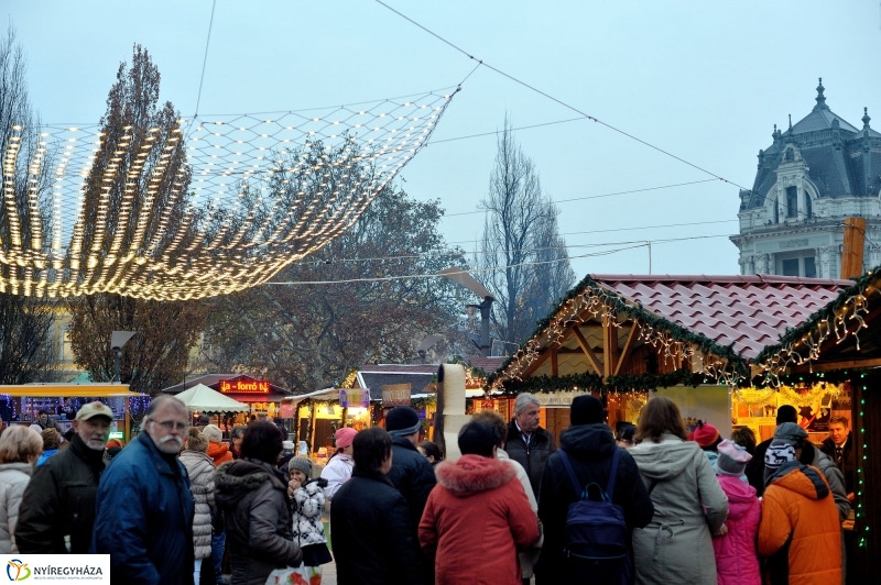 Adventi jótékonysági akciók