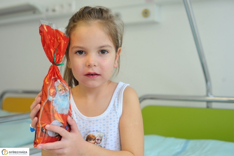 Mikulás a Jósa András Kórházban