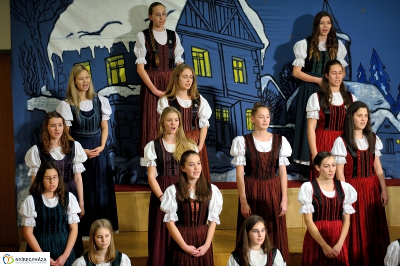 Cantemus - Adventi Koncert