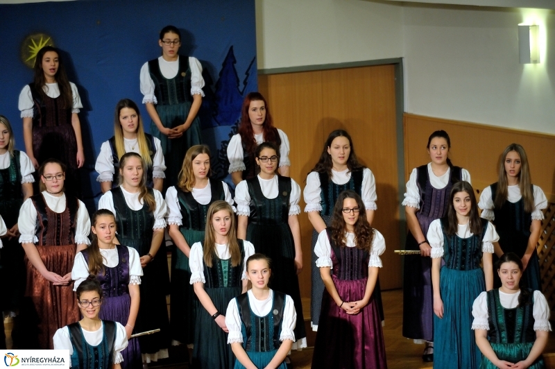 Cantemus - Adventi Koncert