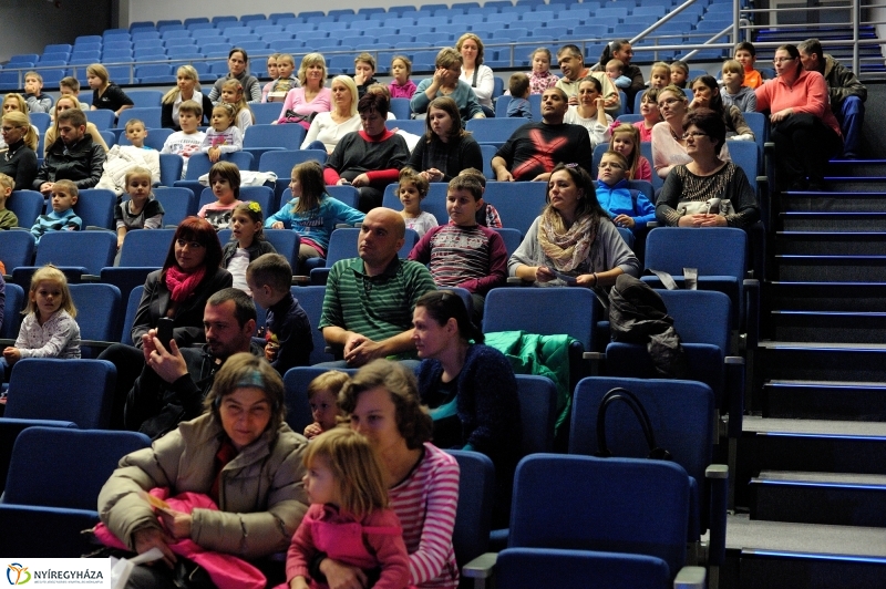 Mikulás nap nagycsaládosoknak a Váci Mihály Kulturális Központban