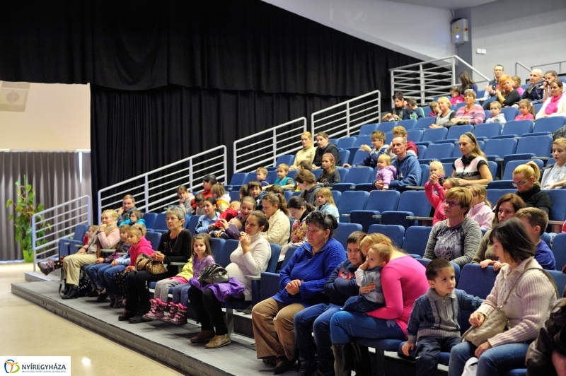 Mikulás nap nagycsaládosoknak a Váci Mihály Kulturális Központban