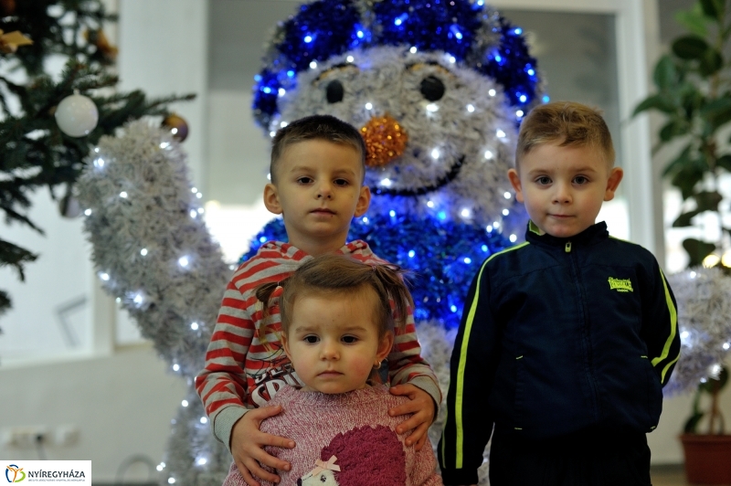 Mikulás nap nagycsaládosoknak a Váci Mihály Kulturális Központban