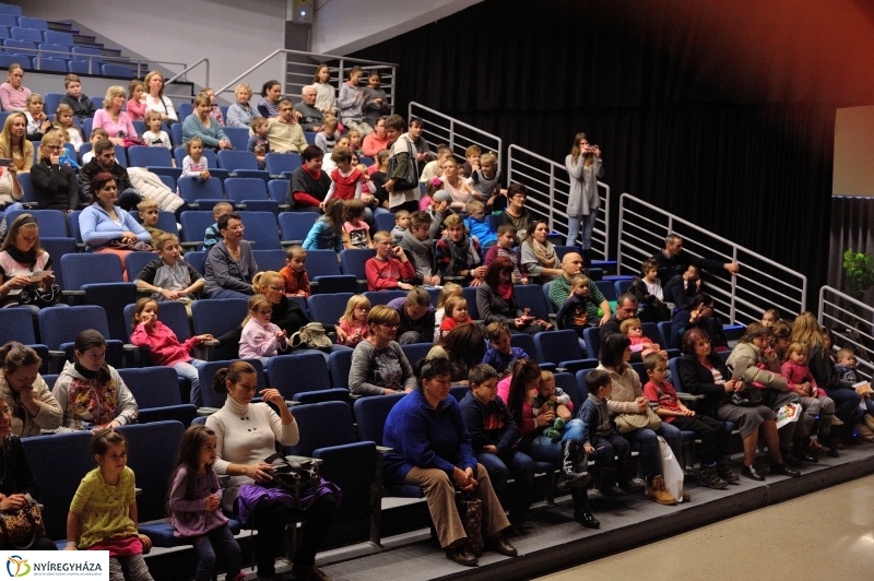 Mikulás nap nagycsaládosoknak a Váci Mihály Kulturális Központban