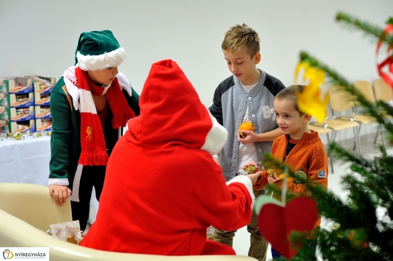 Mikulás nap nagycsaládosoknak a Váci Mihály Kulturális Központban