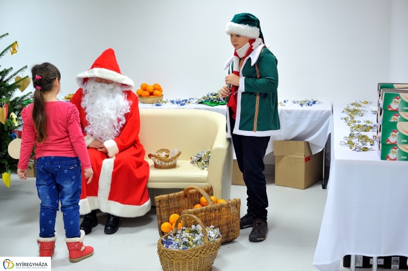 Mikulás nap nagycsaládosoknak a Váci Mihály Kulturális Központban