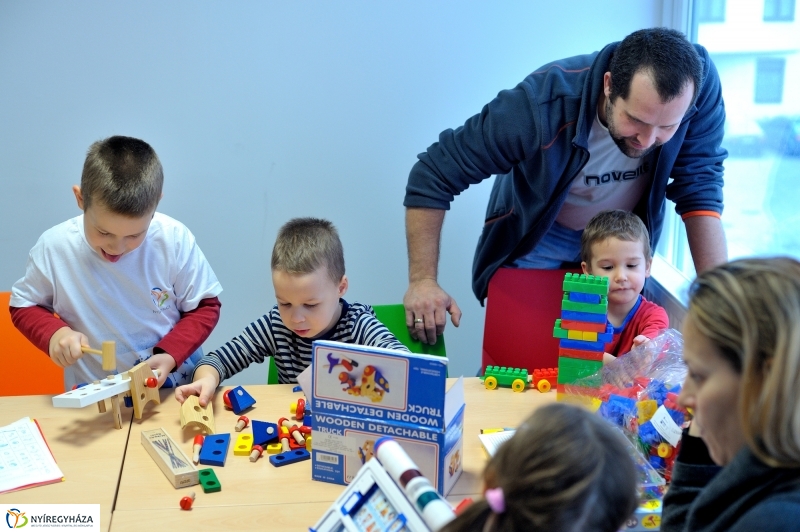 Mikulás nap nagycsaládosoknak a Váci Mihály Kulturális Központban