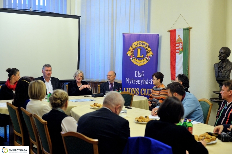 Lions adomány a Jósa András Kórháznak