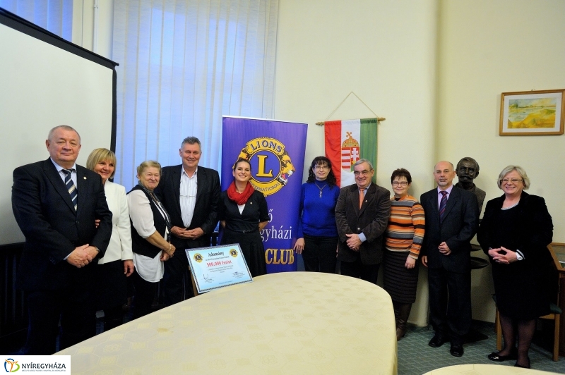 Lions adomány a Jósa András Kórháznak