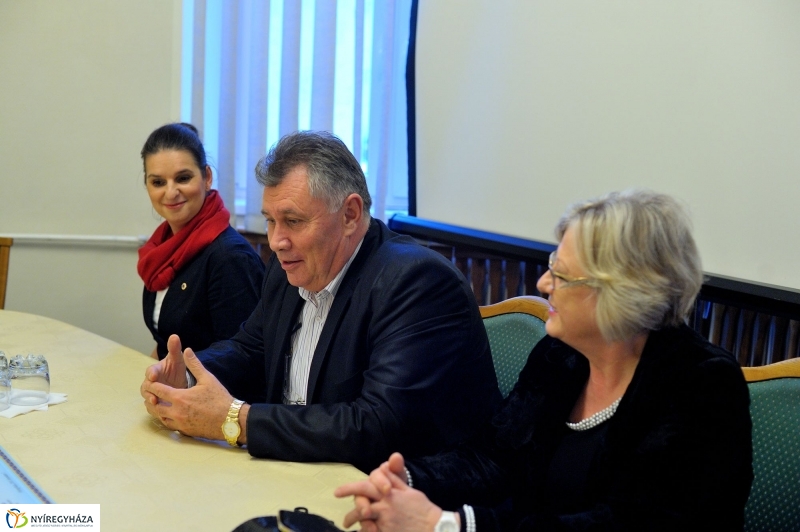 Lions adomány a Jósa András Kórháznak