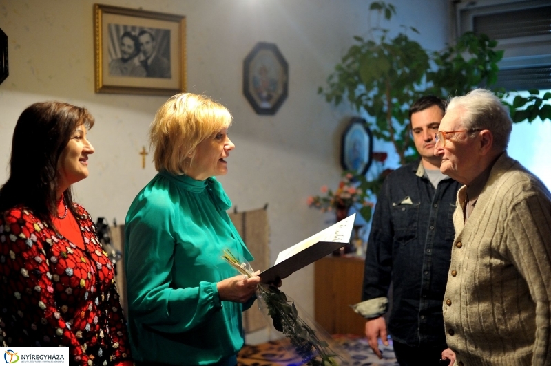 Szépkorú köszöntése Salga Miklós