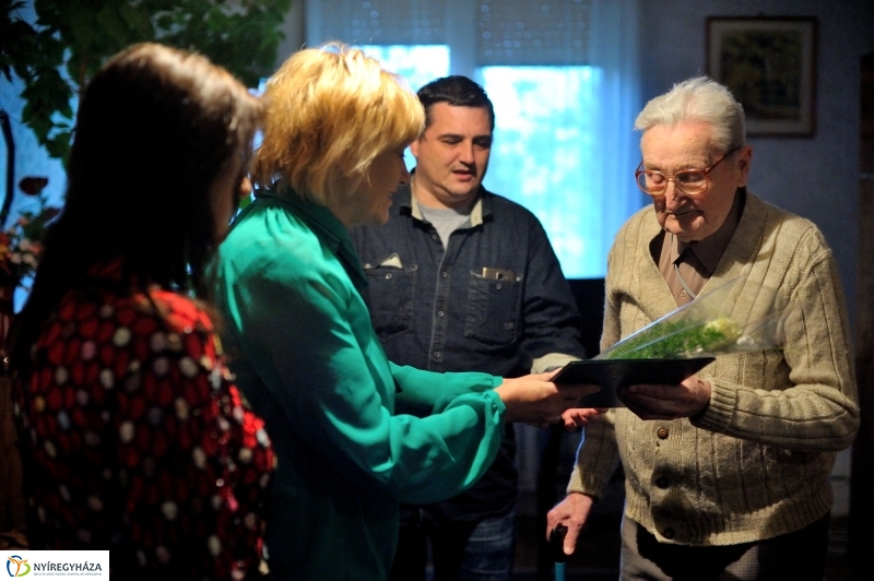 Szépkorú köszöntése Salga Miklós