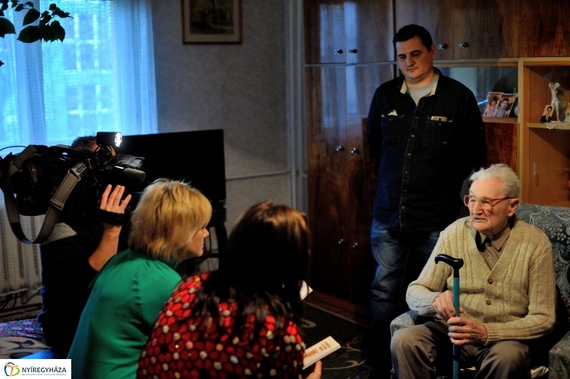 Szépkorú köszöntése Salga Miklós