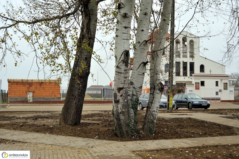 Új parkoló és dísztér Örökösföldön