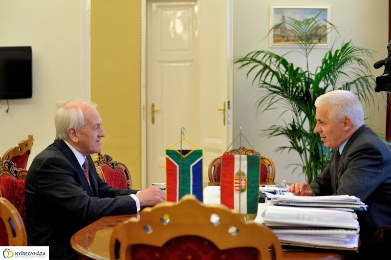 Dél-Afrikai nagykövet a Városházán