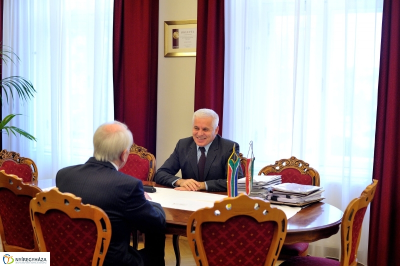 Dél-Afrikai nagykövet a Városházán