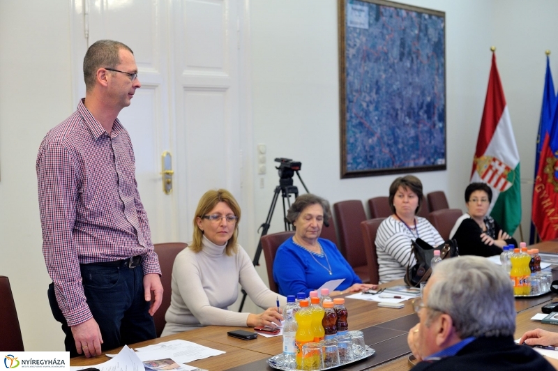 Ülésezett az Idősügyi Tanács