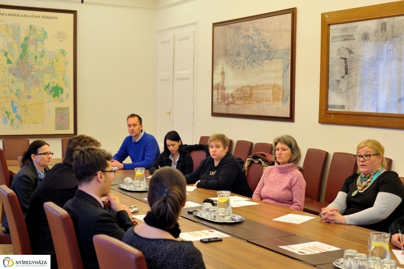 Beszédes kezek programsorozat beharangozója