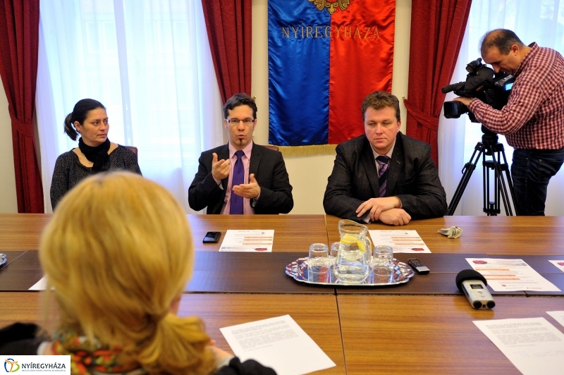 Beszédes kezek programsorozat beharangozója