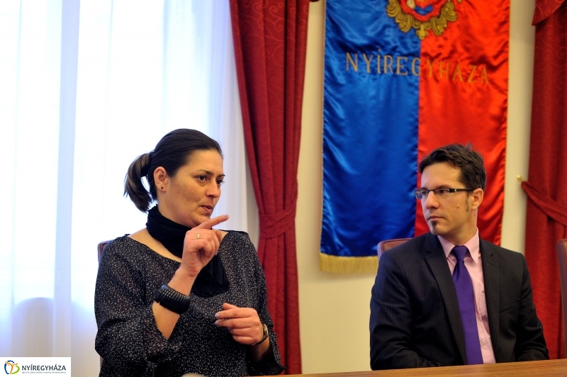 Beszédes kezek programsorozat beharangozója