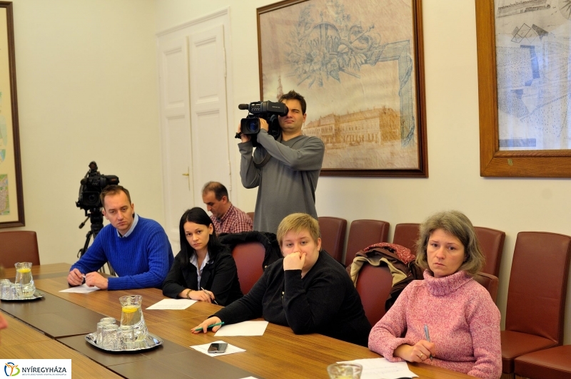 Beszédes kezek programsorozat beharangozója