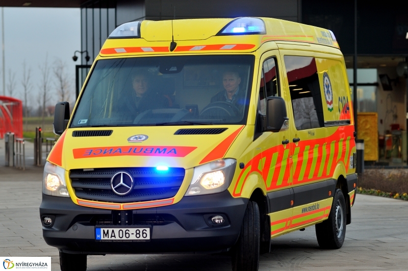 Mentőautó adomány a LEGO-tól