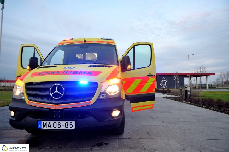 Mentőautó adomány a LEGO-tól