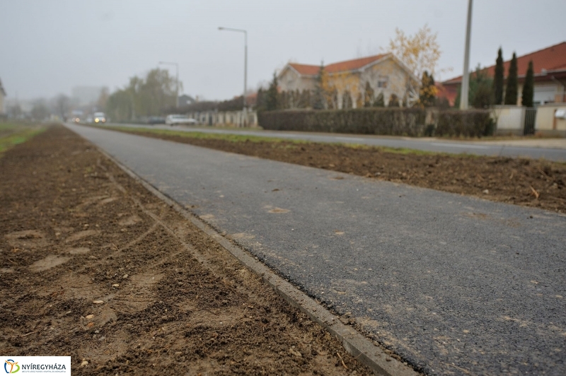 Járdaátadás a 4-es Huszárok útján