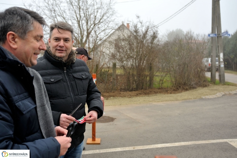 Új útszakasz átadás a Kincs utcán