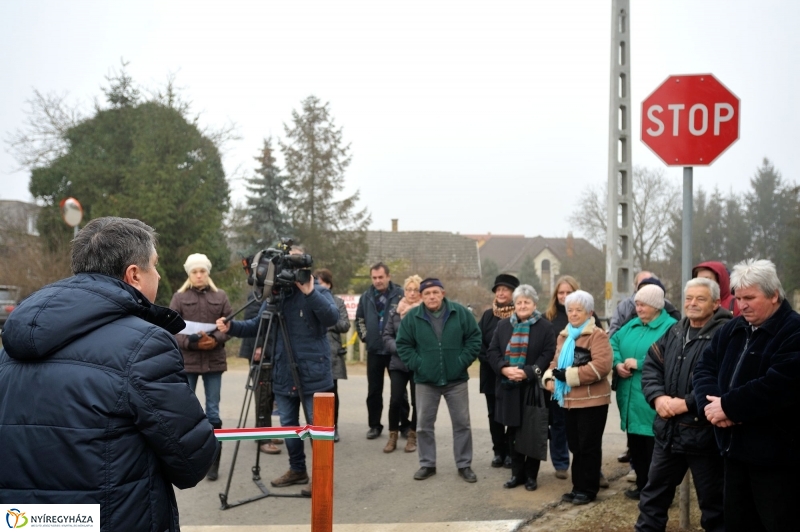 Új útszakasz átadás a Kincs utcán