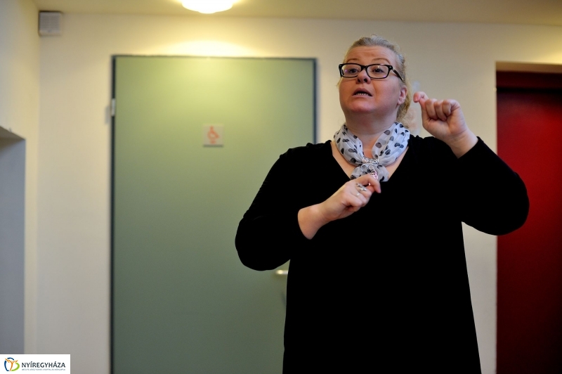 Beszédes kezek programsorozat ünnepi megnyitója