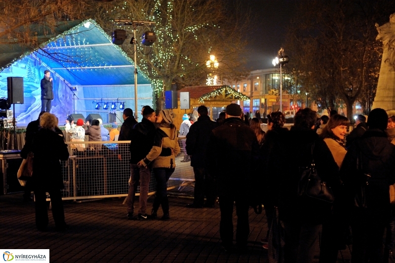 Adventi műsor a Vikár iskola előadásában