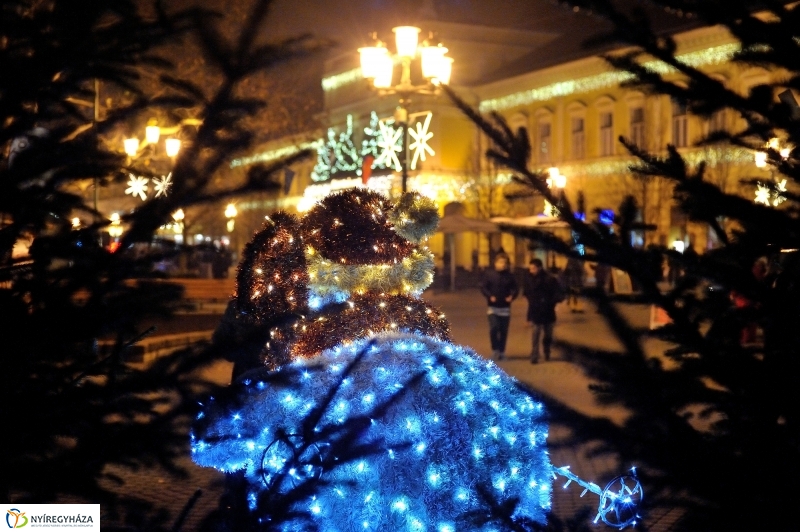 Adventi műsor a Vikár iskola előadásában
