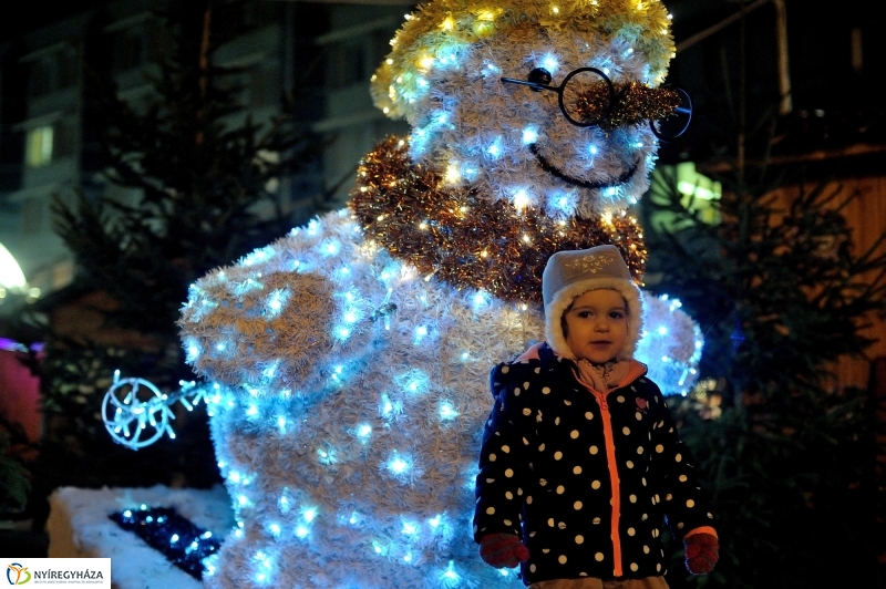 Adventi műsor a Vikár iskola előadásában