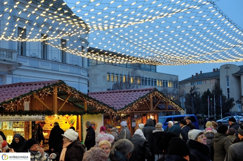 Frissen sült lapcsánka a Karácsonyi Forgatagban