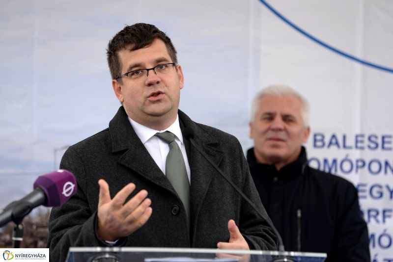 Körförgalom átadás Oroson