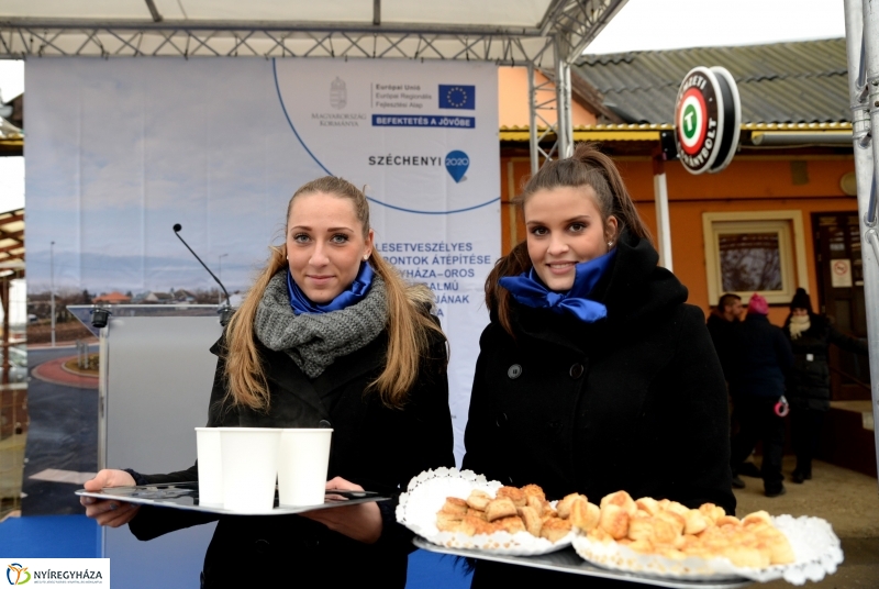 Körförgalom átadás Oroson