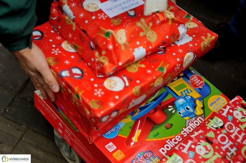 Vám- és Pénzügyőrség adományátadása a kórházban