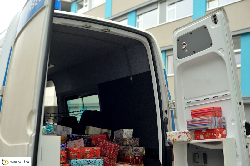 Vám- és Pénzügyőrség adományátadása a kórházban