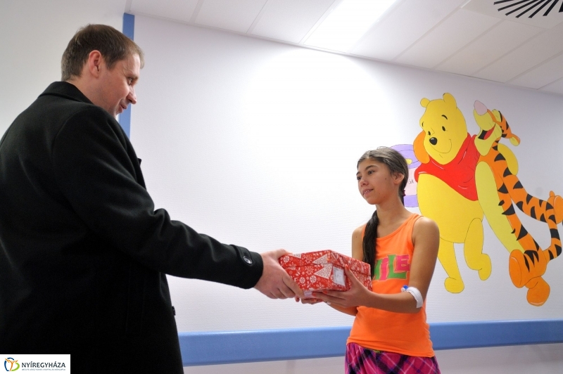 Vám- és Pénzügyőrség adományátadása a kórházban