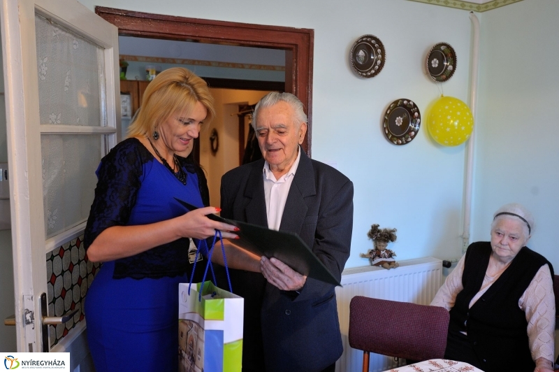 Szépkorú köszöntése - Szikszay József