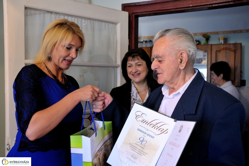 Szépkorú köszöntése - Szikszay József