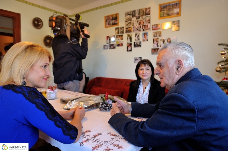 Szépkorú köszöntése - Szikszay József