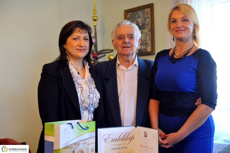 Szépkorú köszöntése - Szikszay József