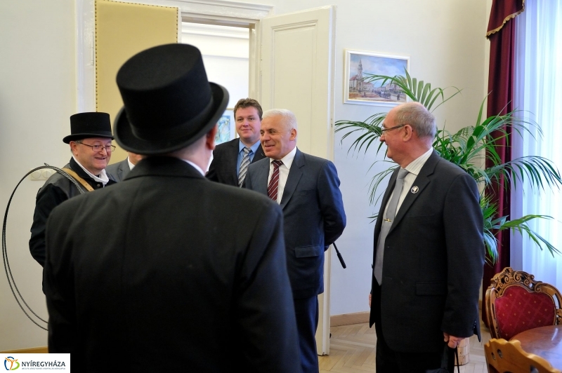 Újévi jókívánság a Városházán