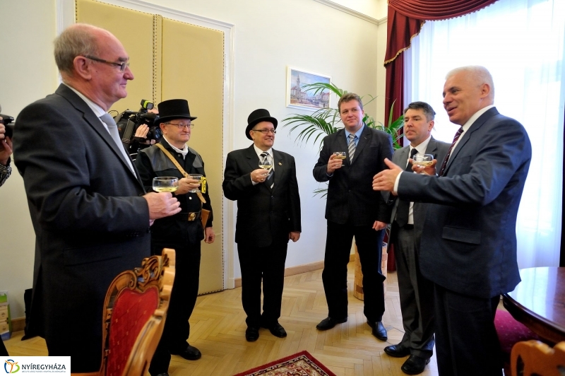 Újévi jókívánság a Városházán