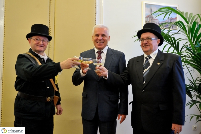 Újévi jókívánság a Városházán