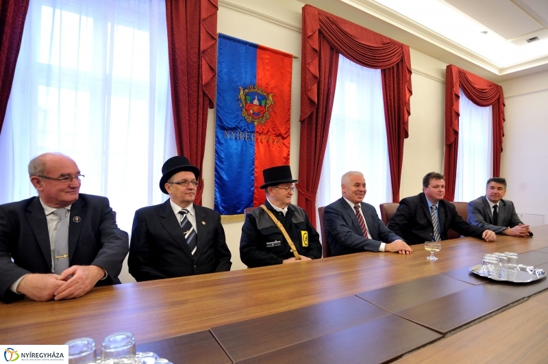 Újévi jókívánság a Városházán