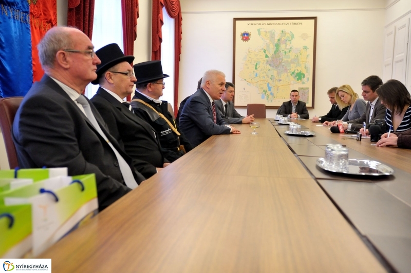 Újévi jókívánság a Városházán