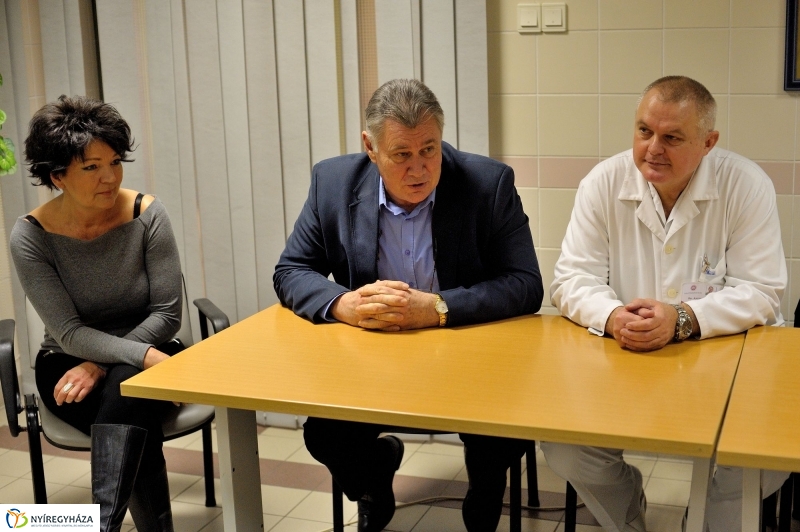 Új ultrahang készülék a Jósa András Kórházban